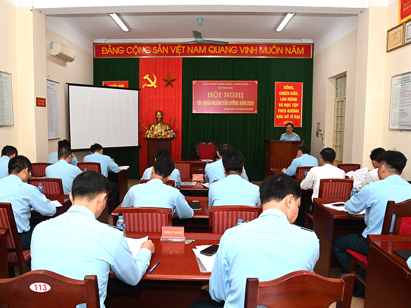 Bộ Tham mưu Qu&acirc;n chủng Ph&ograve;ng kh&ocirc;ng-Kh&ocirc;ng qu&acirc;n tập huấn ng&agrave;nh Dẫn đường năm 2026