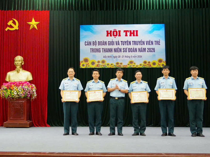 Sư đo&agrave;n 365 r&egrave;n luyện kỹ năng, nghiệp vụ cho đội ngũ c&aacute;n bộ Đo&agrave;n