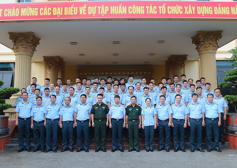 Qu&acirc;n chủng Ph&ograve;ng kh&ocirc;ng-Kh&ocirc;ng qu&acirc;n tập huấn c&ocirc;ng t&aacute;c tổ chức x&acirc;y dựng Đảng năm 2026