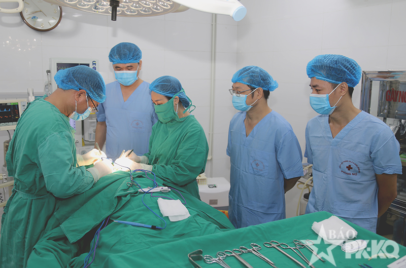 Viện Y học Ph&ograve;ng kh&ocirc;ng-Kh&ocirc;ng qu&acirc;n phối hợp hỗ trợ chuy&ecirc;n m&ocirc;n với Viện Y học ph&oacute;ng xạ v&agrave; Ung bướu Qu&acirc;n đội
