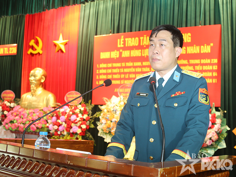 Trung đo&agrave;n 236 tổ chức Lễ trao tặng, truy tặng danh hiệu Anh h&ugrave;ng lực lượng vũ trang nh&acirc;n d&acirc;n cho 4 đồng ch&iacute;