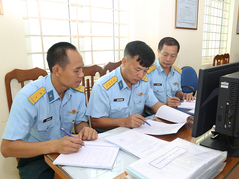 Qu&acirc;n chủng Ph&ograve;ng kh&ocirc;ng-Kh&ocirc;ng qu&acirc;n kiểm tra, nắm t&igrave;nh h&igrave;nh hoạt động CTĐ, CTCT 6 th&aacute;ng đầu năm 2026 tại Nh&agrave; m&aacute;y A31.