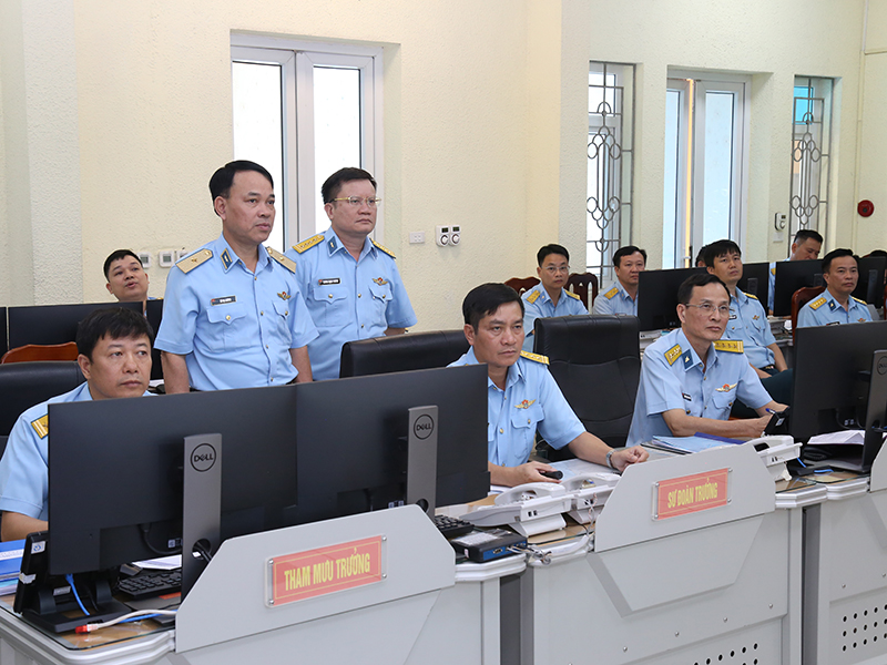Qu&acirc;n chủng Ph&ograve;ng kh&ocirc;ng-Kh&ocirc;ng qu&acirc;n kiểm tra kết quả x&acirc;y dựng đơn vị vững mạnh to&agrave;n diện &ldquo;mẫu mực, ti&ecirc;u biểu&rdquo; năm 2026 tại Sư đo&agrave;n 361