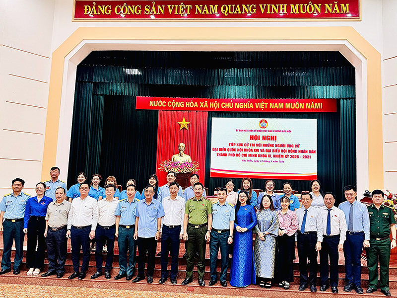 C&aacute;n bộ, chiến sĩ khối Cơ quan Sư đo&agrave;n 367 tham gia Hội nghị tiếp x&uacute;c cử tri với người ứng cử đại biểu Quốc hội v&agrave; đại biểu HĐND TP Hồ Ch&iacute; Minh
