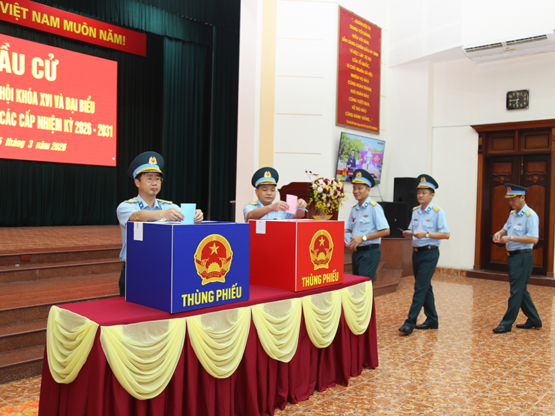 Cử tri Qu&acirc;n chủng Ph&ograve;ng kh&ocirc;ng - Kh&ocirc;ng qu&acirc;n tham gia bầu cử đại biểu Quốc hội kh&oacute;a XVI v&agrave; đại biểu Hội đồng nh&acirc;n d&acirc;n c&aacute;c cấp nhiệm kỳ 2026-2031