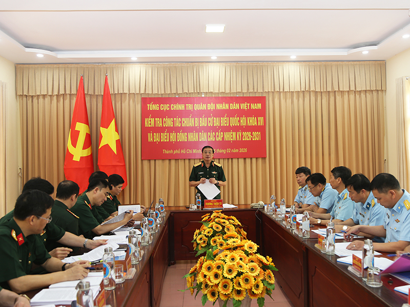 Tổng cục Ch&iacute;nh trị Qu&acirc;n đội nh&acirc;n d&acirc;n Việt Nam kiểm tra c&ocirc;ng t&aacute;c chuẩn bị bầu cử tại Sư đo&agrave;n 367