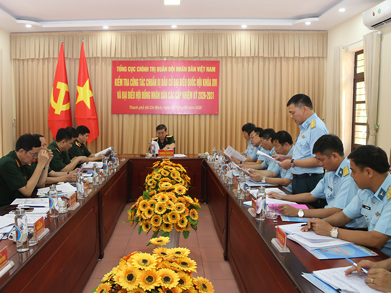 Tổng cục Ch&iacute;nh trị Qu&acirc;n đội nh&acirc;n d&acirc;n Việt Nam kiểm tra c&ocirc;ng t&aacute;c chuẩn bị bầu cử tại Sư đo&agrave;n 367
