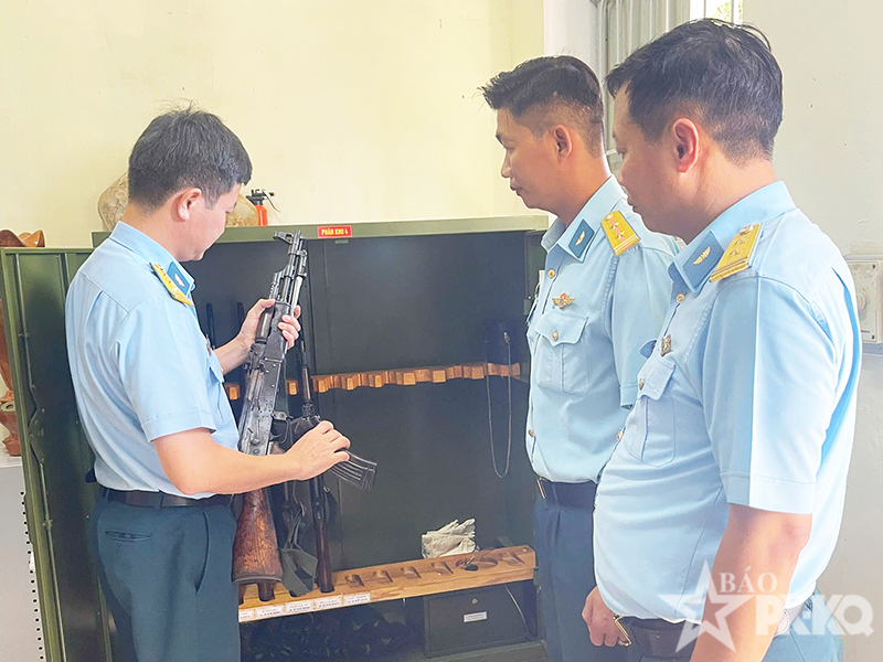 Qu&acirc;n chủng Ph&ograve;ng kh&ocirc;ng - Kh&ocirc;ng qu&acirc;n kiểm tra kết quả x&acirc;y dựng đơn vị vững mạnh to&agrave;n diện &ldquo;mẫu mực, ti&ecirc;u biểu&rdquo; năm 2026 tại Nh&agrave; m&aacute;y A29 v&agrave; Kho K334.