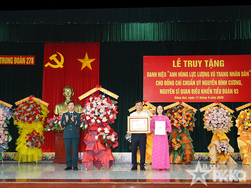 Trung đo&agrave;n 278 tổ chức Lễ truy tặng danh hiệu &ldquo;Anh h&ugrave;ng Lực lượng vũ trang nh&acirc;n d&acirc;n&rdquo; cho Chuẩn &uacute;y Nguyễn Đ&igrave;nh Cương