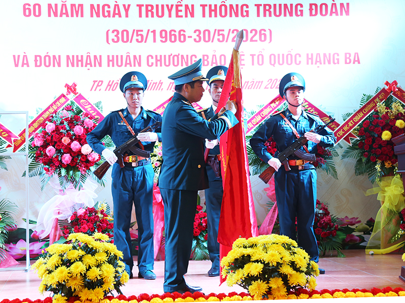 Trung đo&agrave;n 263 kỷ niệm 60 năm ng&agrave;y truyền thống v&agrave; đ&oacute;n nhận Hu&acirc;n chương Bảo vệ Tổ quốc hạng Ba
