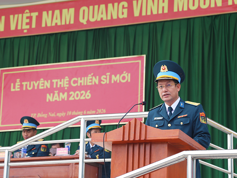 Các đơn vị trong Quân chủng Phòng không-Không quân tổ chức Lễ tuyên thệ chiến sĩ mới năm 2026