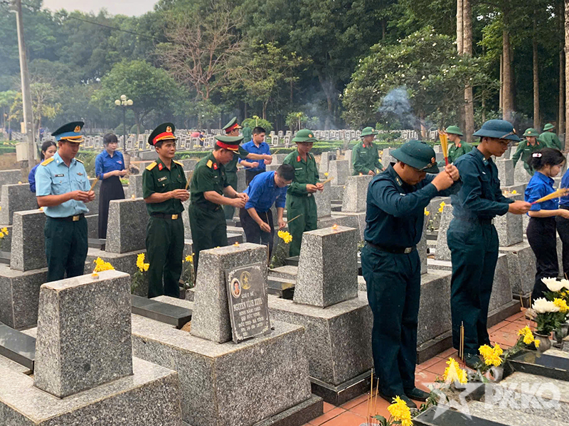 Trung đoàn 278 tổ chức các hoạt động tri ân các Anh hùng liệt sĩ