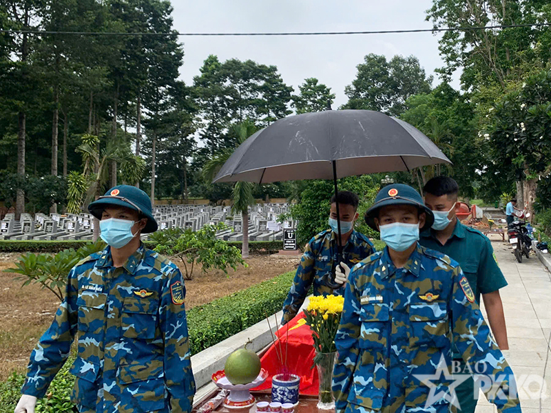 Trung đoàn 278 tổ chức các hoạt động tri ân các Anh hùng liệt sĩ
