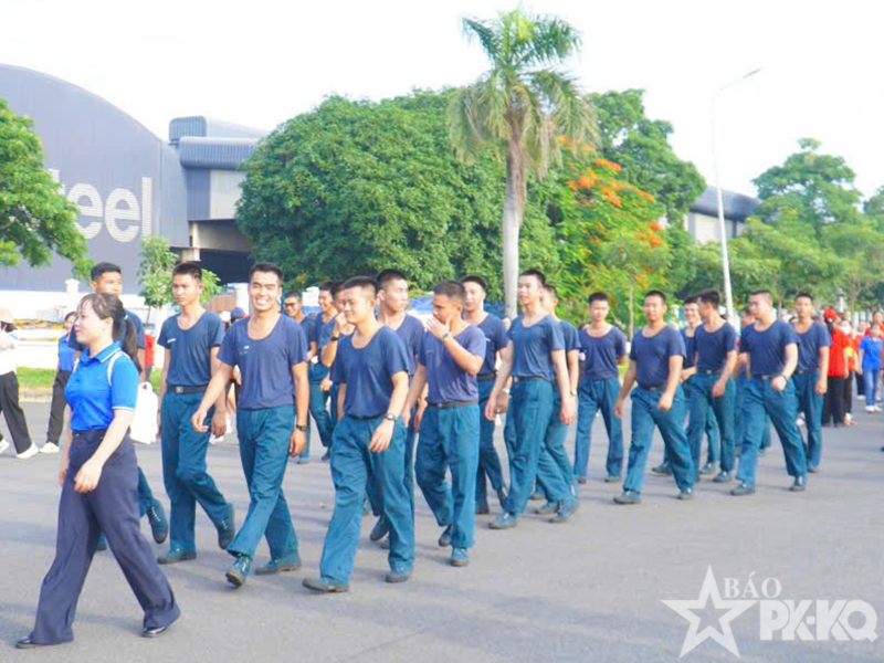 Trung đo&agrave;n 261 tham gia chương tr&igrave;nh đi bộ g&acirc;y quỹ &ldquo;Mỗi bước ch&acirc;n, một ước mơ&rdquo;