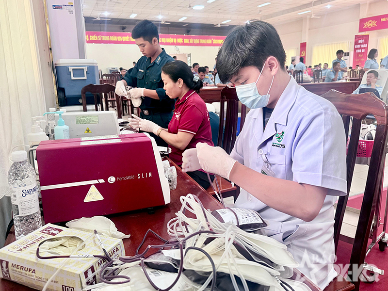 Trung đo&agrave;n 935 tổ chức Ng&agrave;y hội hiến m&aacute;u t&igrave;nh nguyện