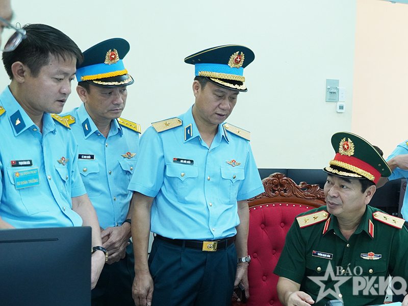 Bộ Quốc phòng kiểm tra công tác sẵn sàng chiến đấu tại Sư đoàn 367