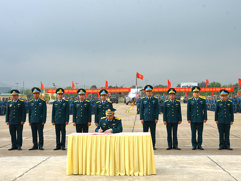 Lữ đo&agrave;n Kh&ocirc;ng qu&acirc;n 918, Qu&acirc;n chủng PK-KQ tổ chức Lễ ra qu&acirc;n huấn luyện năm 2026.
