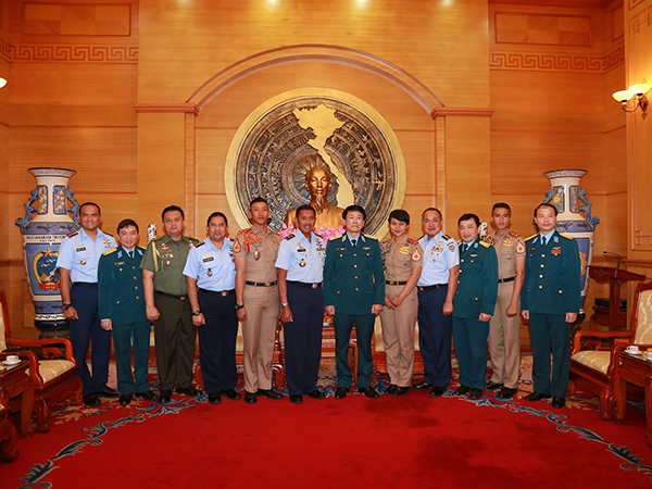 Đoàn Học viện Không quân In-đô-nê-xi-a thăm Quân chủng Phòng không-Không quân