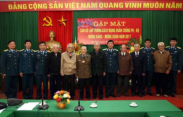 Các cán bộ lão thành cách mạng Quân chủng PK-KQ gặp mặt đầu Xuân Đinh Dậu - 2017