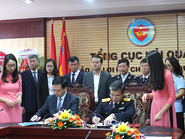 Tổng cục Hải quan ký kết thỏa thuận hợp tác và triển khai thí điểm  đề án nộp thuế điện tử qua MB và thông quan 24/7