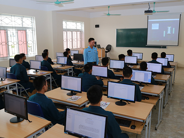 Trường Trung cấp Kỹ thuật PK-KQ: Diện mạo mới, sinh khí mới