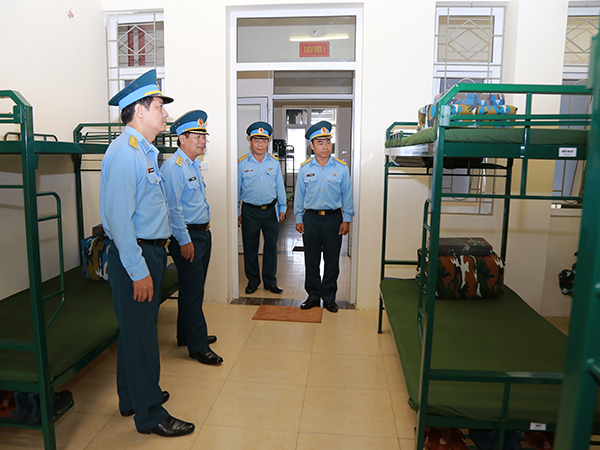 Quân chủng kiểm tra toàn diện Trường Trung cấp Kỹ thuật Phòng không-Không quân