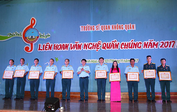 Liên hoan Văn nghệ quần chúng Trường Sĩ quan Không quân