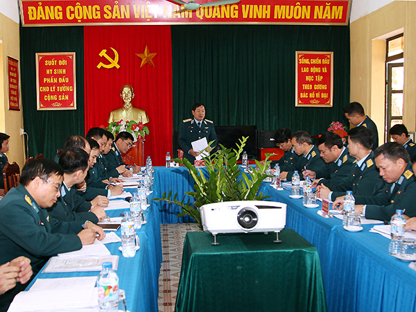 Tư lệnh Quân chủng kiểm tra Tiểu đoàn 11 (Sư đoàn 361)