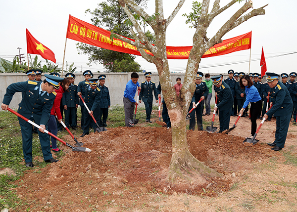 Đoàn cơ sở Trung đoàn 927 phát động thi đua 