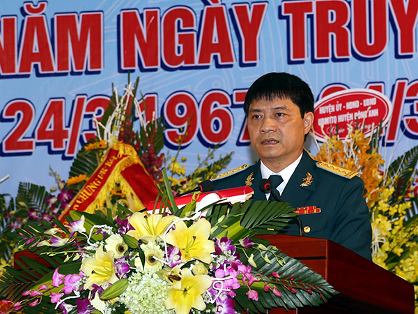 Trường Trung cấp Kỹ thuật PK-KQ kỷ niệm 50 năm ngày truyền thống