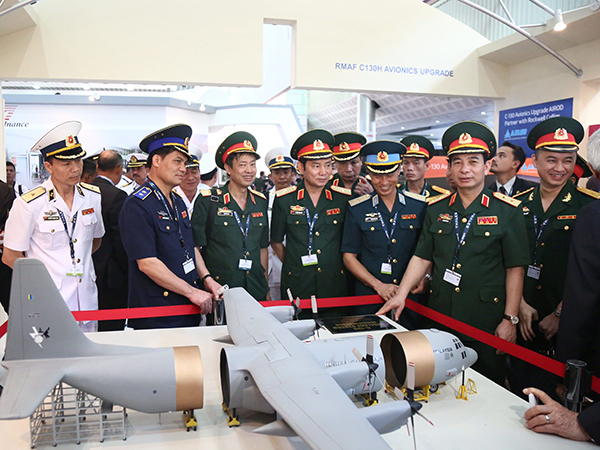 Đoàn Quân đội nhân dân Việt Nam tham dự LIMA 2017