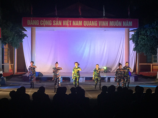 Đoàn Văn công PK-KQ biểu diễn phục vụ bộ đội