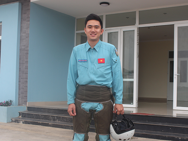 Phi công Trung đoàn 923 mưu trí xử trí thành công bất trắc trên không trong khi thực hành bay huấn luyện
