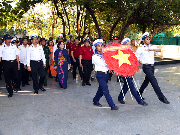 Đoàn công tác số 7 thăm Trường Sa và Nhà Giàn DK1