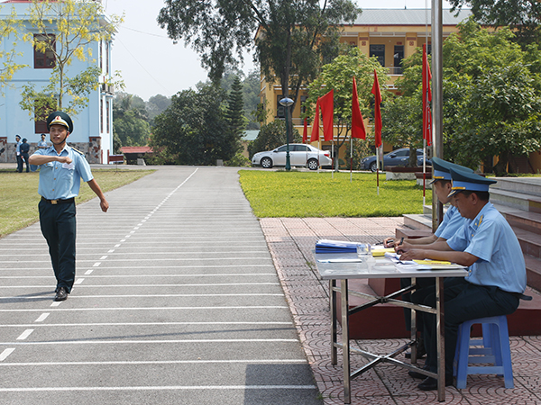 Sư đoàn 365 tổ chức Hội thi chuyên ngành Tham mưu, Chủ nhiệm, cơ quan Hậu cần Trung đoàn và tuyên truyền về học tập và làm theo phong cách Hồ Chí Minh