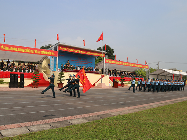 Mít tinh hưởng ứng 