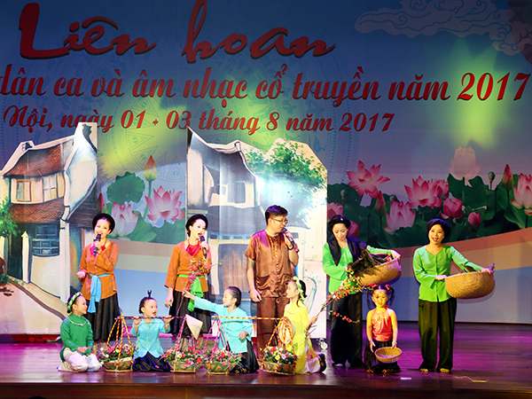 Quân chủng PK-KQ tổ chức Liên hoan “Hát ru, hát dân ca và âm nhạc cổ truyền” năm 2017
