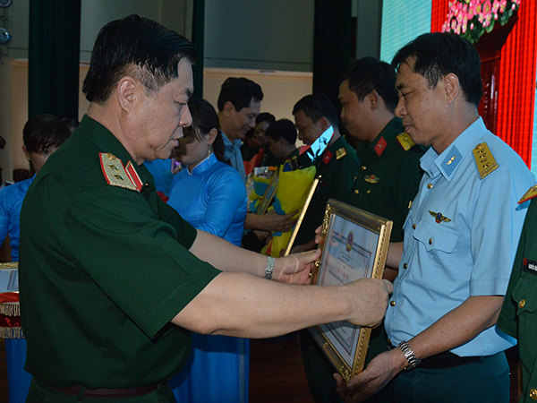 Tổng cục Chính trị tổ chức hội nghị tổng kết 10 năm hoạt động in trong Quân đội