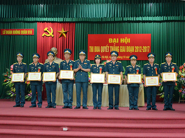 Lữ đoàn Không quân 918 tổ chức Đại hội Thi đua Quyết thắng giai đoạn 2012-2017