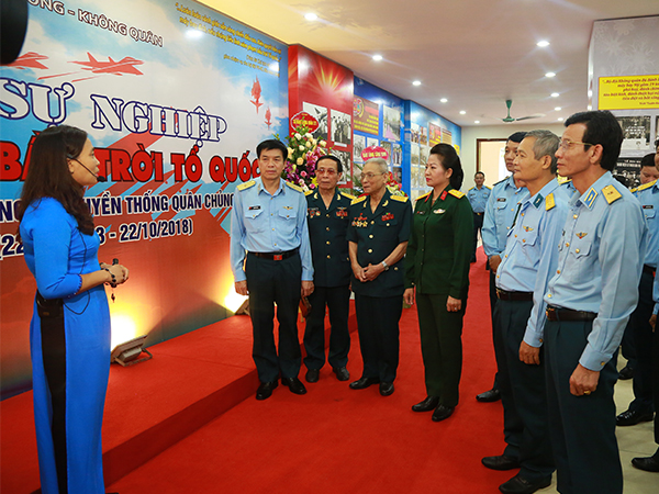 Quân chủng Phòng không - Không quân khai mạc Triển lãm “Vì sự nghiệp bảo vệ bầu trời Tổ quốc