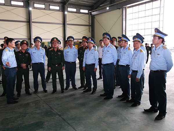 Bộ Quốc phòng nghiệm thu, bàn giao công trình hoàn thành Dự án: Cải tạo, nâng cấp Sân bay Yên Bái, Quân chủng PK-KQ