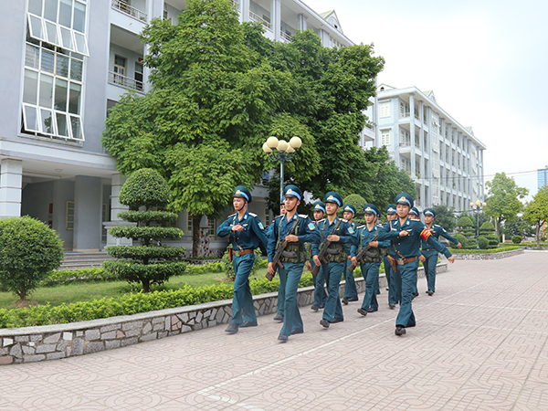 Chính quy, sạch, đẹp ở Tiểu đoàn Vệ binh