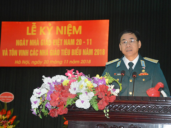 Học viện PK-KQ tổ chức Lễ kỷ niệm ngày Nhà giáo Việt Nam 20-11 và tôn vinh các nhà giáo tiêu biểu năm 2018