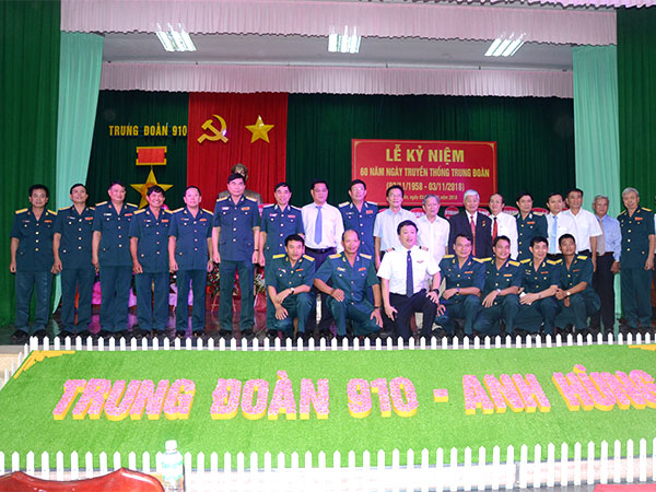 Trung đoàn Không quân 910 kỷ niệm 60 năm ngày truyền thống