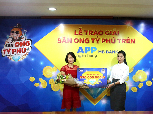 Khách hàng trúng tới 330 triệu đồng khi “săn ong tỷ phú” của App Ngân hàng MBBank