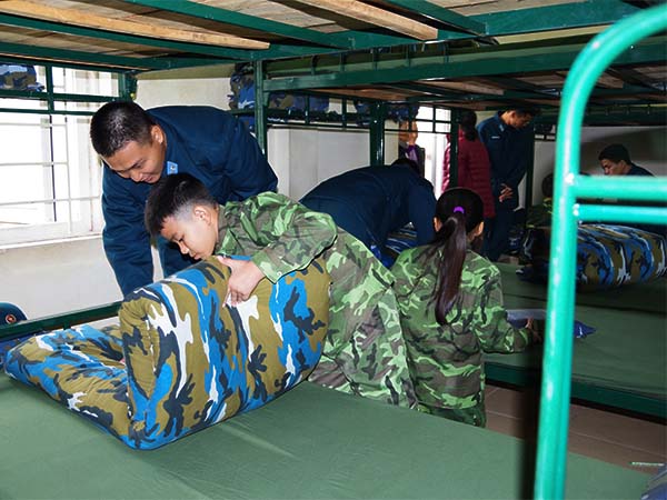 “Một ngày làm chiến sĩ” của các em học sinh Trường Tiểu học Đa Mai