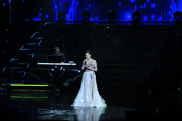 “Chuyển - Live concert” - đêm nhạc đẳng cấp tri ân khách hàng của MB