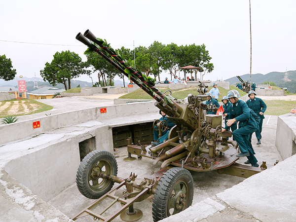Canh trời Xuân trên đất Mỏ