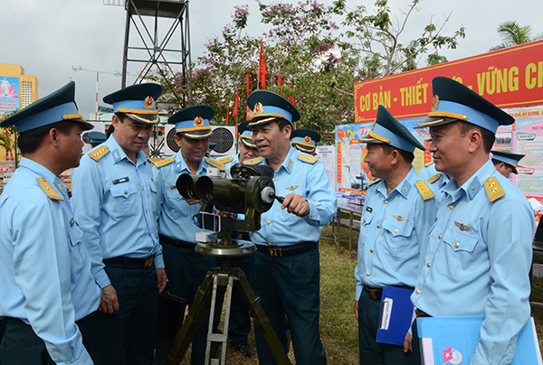 Các đơn vị trong Quân chủng Phòng không-Không quân đồng loạt tổ chức Lễ ra quân huấn luyện và phát động thi đua