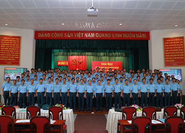 Khai mạc lớp tập huấn cán bộ chuyên ngành tiểu đoàn kỹ thuật Tên lửa Phòng không